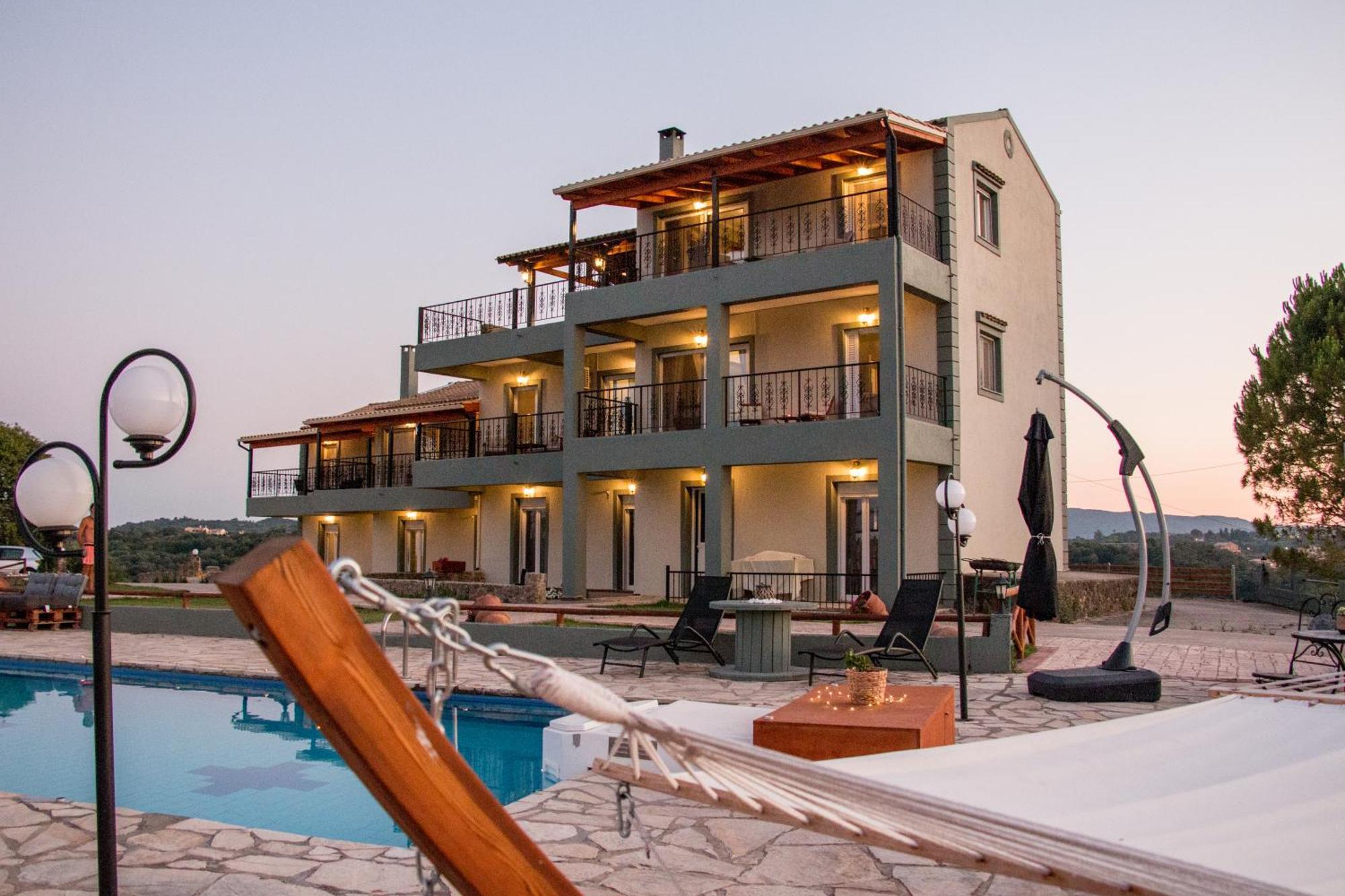 Heaven House With Pool
